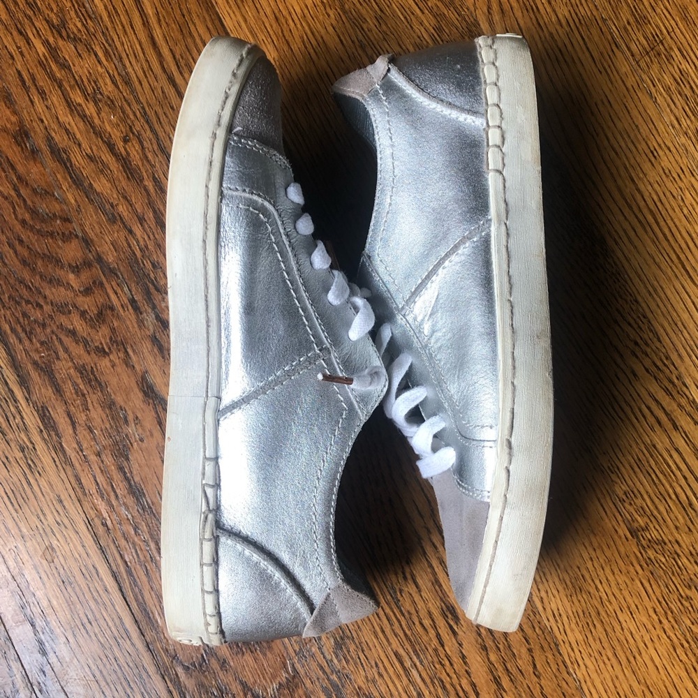Dolce Vita Metallic and Suede Sneakers 8.5